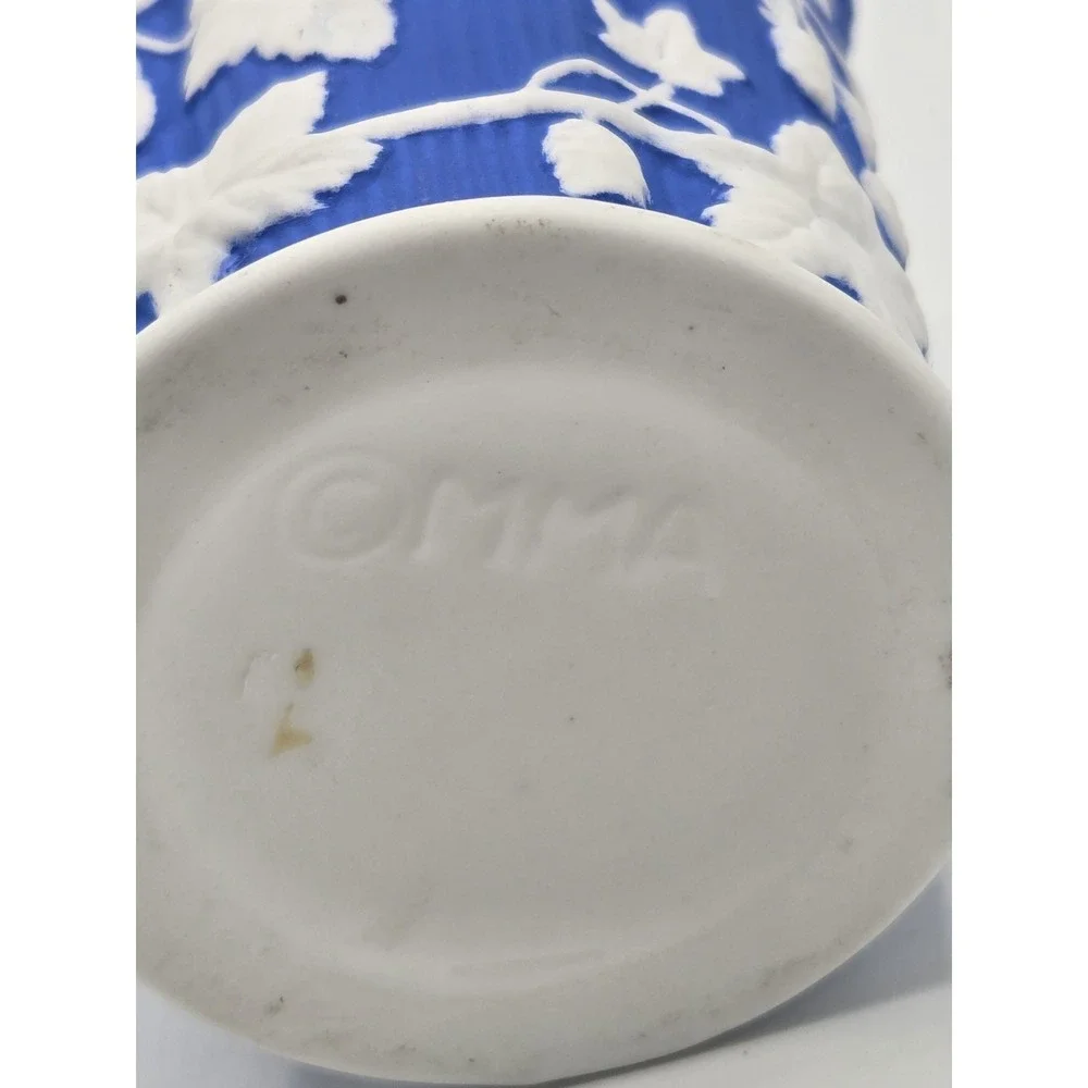 MMA Metropolitan Museum of Art Blue White Relief Ivy Vine Cachepot Planter